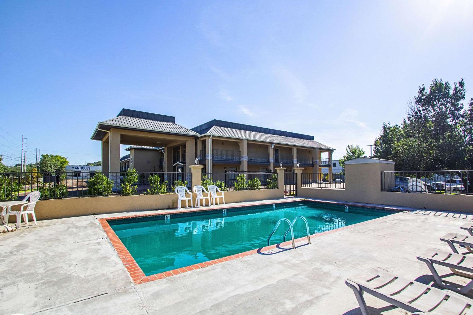 Super 8 By Wyndham Jackson Ms Ξενοδοχείο Εξωτερικό φωτογραφία