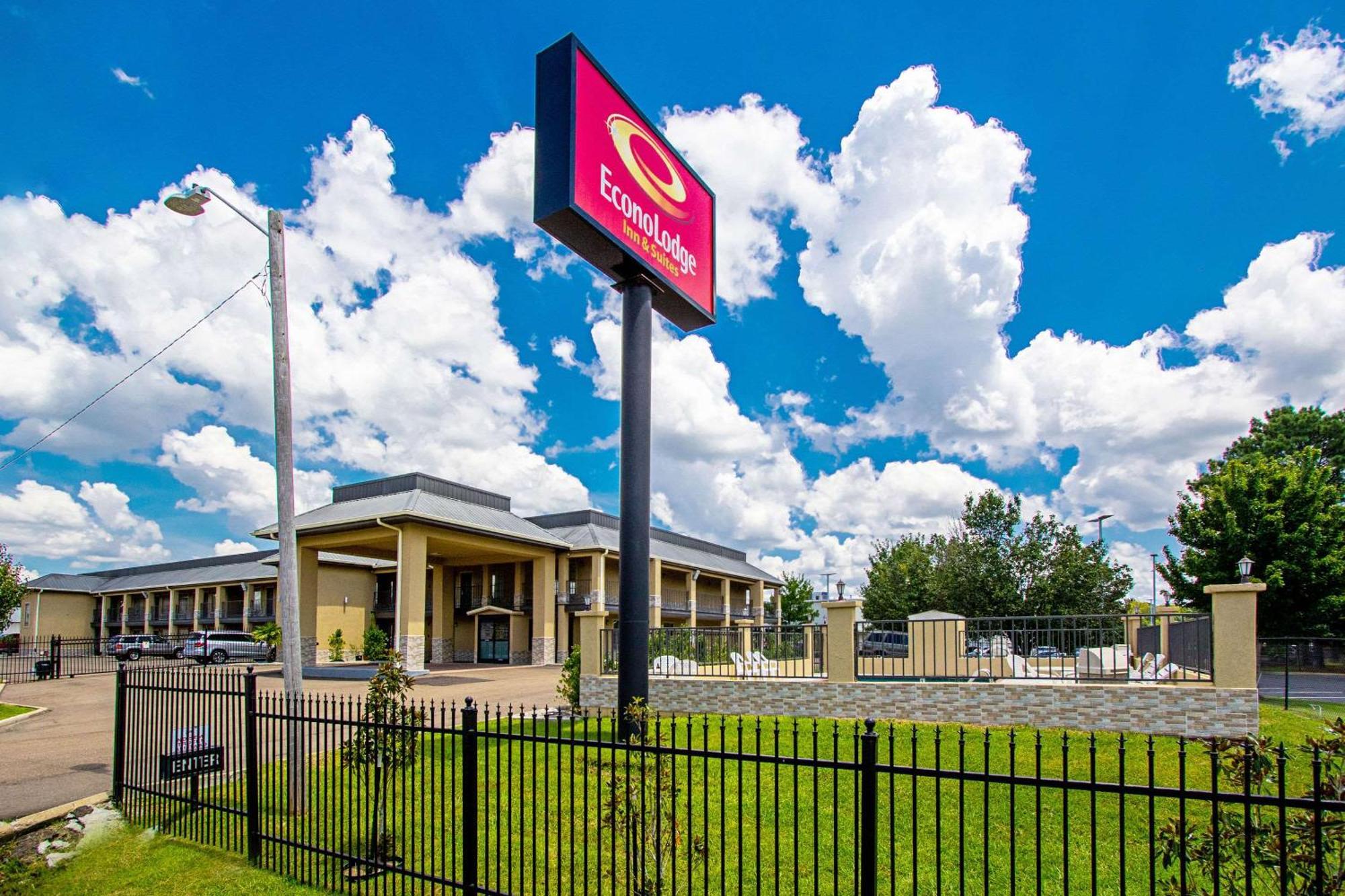 Super 8 By Wyndham Jackson Ms Ξενοδοχείο Εξωτερικό φωτογραφία