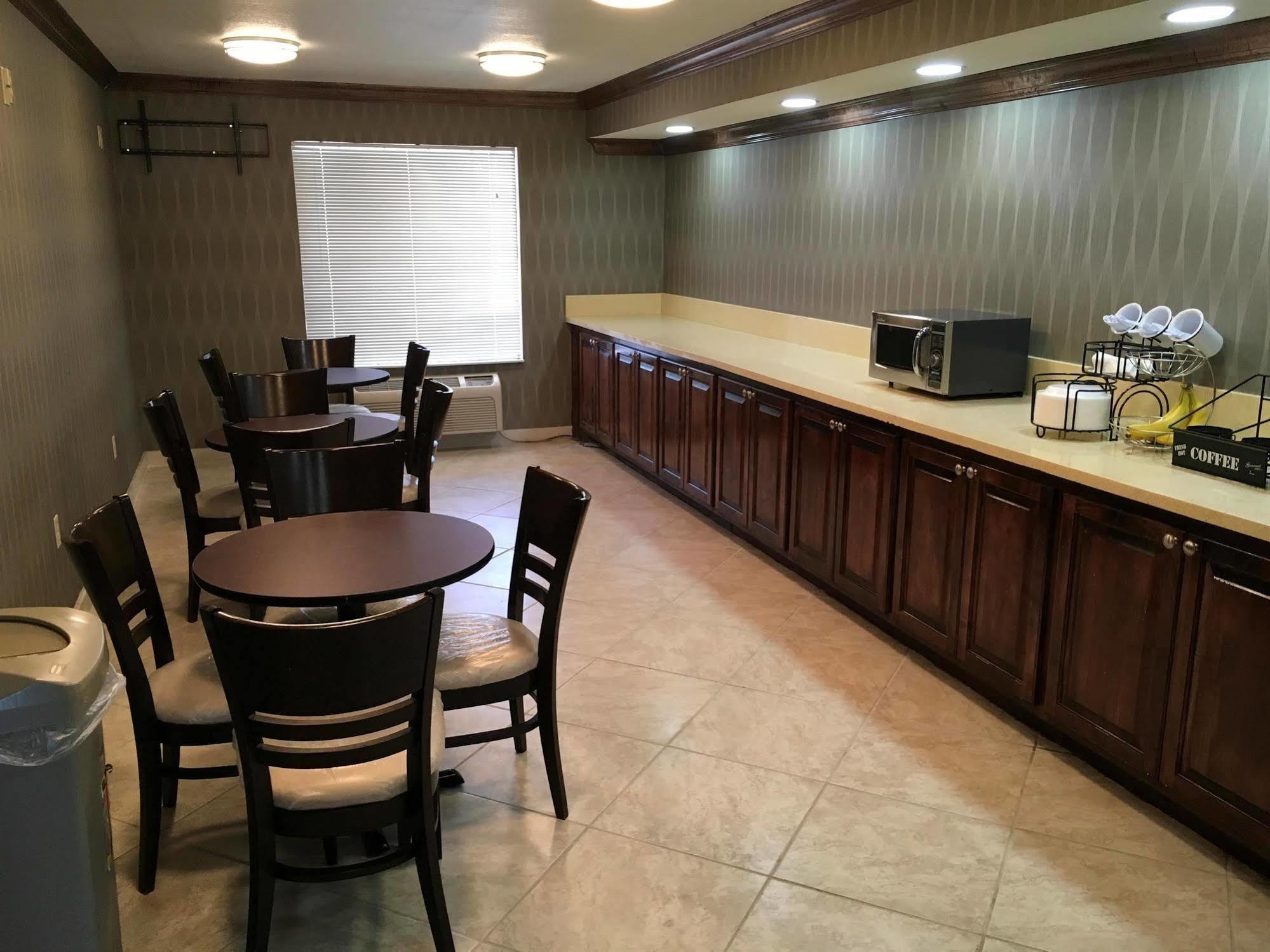 Super 8 By Wyndham Jackson Ms Ξενοδοχείο Εξωτερικό φωτογραφία
